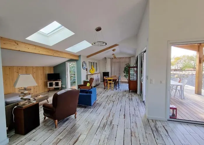 Tres Belle Villa D\'Architecte A 30 M De La Plage